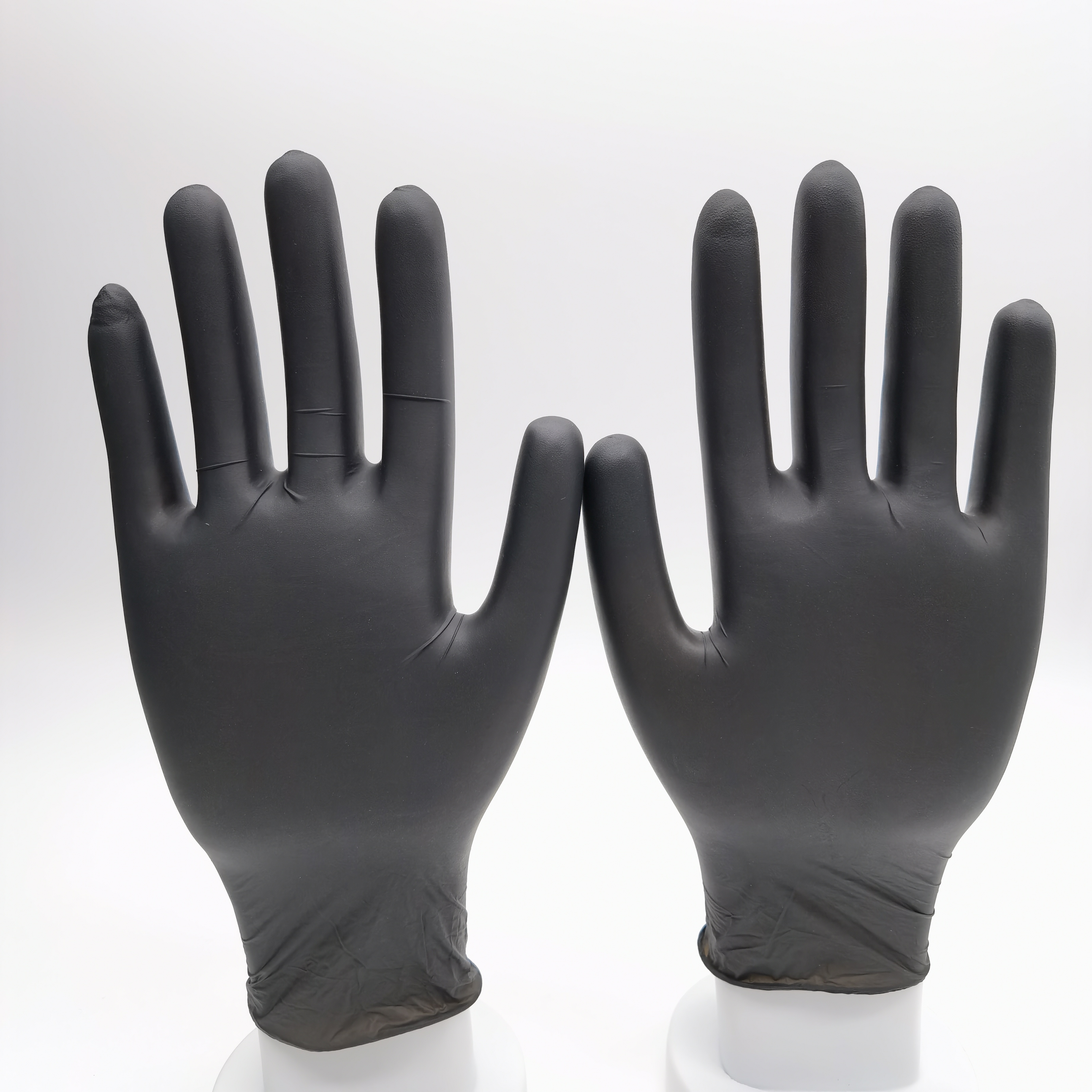 Нитрильные перчатки
