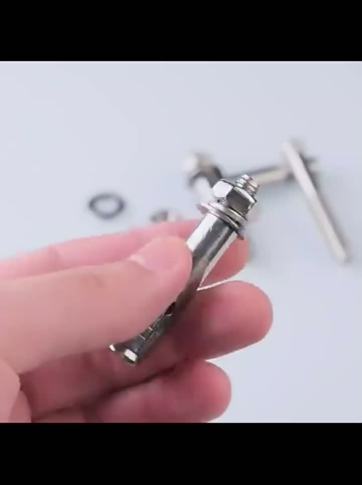 Expansion screw