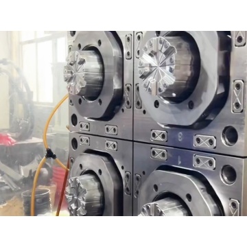 How To Replace Different Raw Materials During injection Molding?