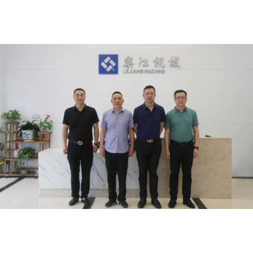 Chairman Yang and his team of leaders of China Joint Seam Association visited Lejiang for research and guidance