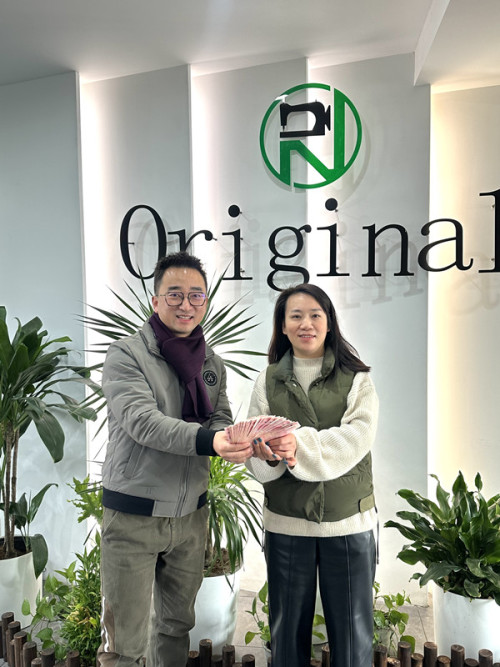 2023 সালের ডিসেম্বর, বিদেশী বাণিজ্য বিভাগের পুরষ্কার এবং স্বতন্ত্র পুরষ্কার। বিপ্লব এখনও সফল হয়নি, কমরেডদের এখনও কঠোর পরিশ্রম করা দরকার