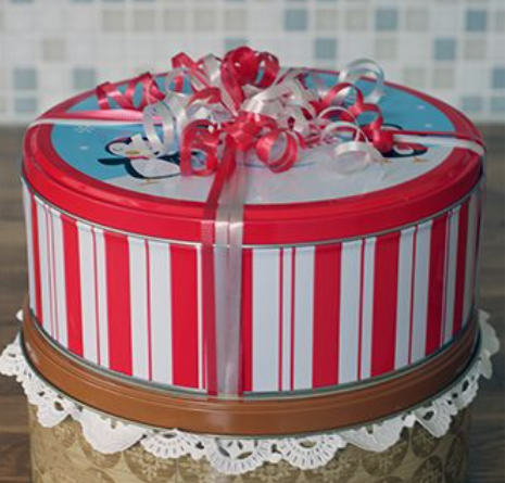 Cake Storage Tins: Elevating Branding and Customer Experience