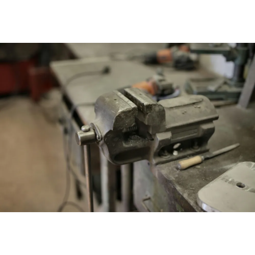 What Are the Three Basic Types of Milling Machines?