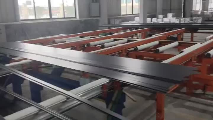 Ligne d&#39;emballage de film de matériau automatisé en aluminium