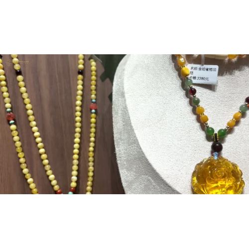 Colgante de carácter chino