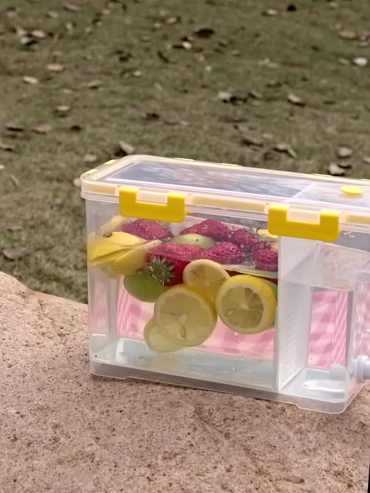 Vitrina de produse pentru ulcioare cu apă rece