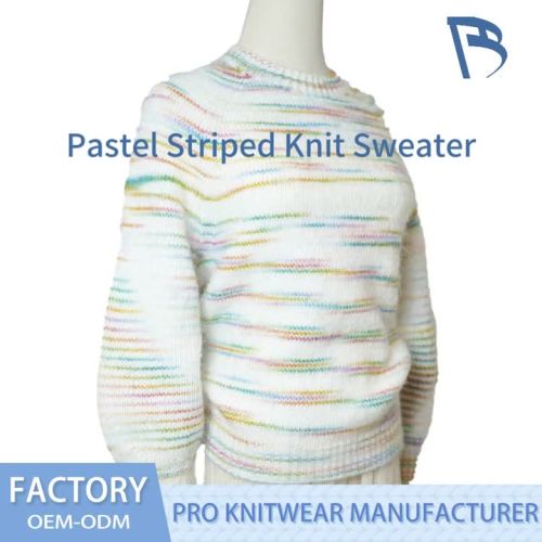 Вязаный свитер в пастельную полоску