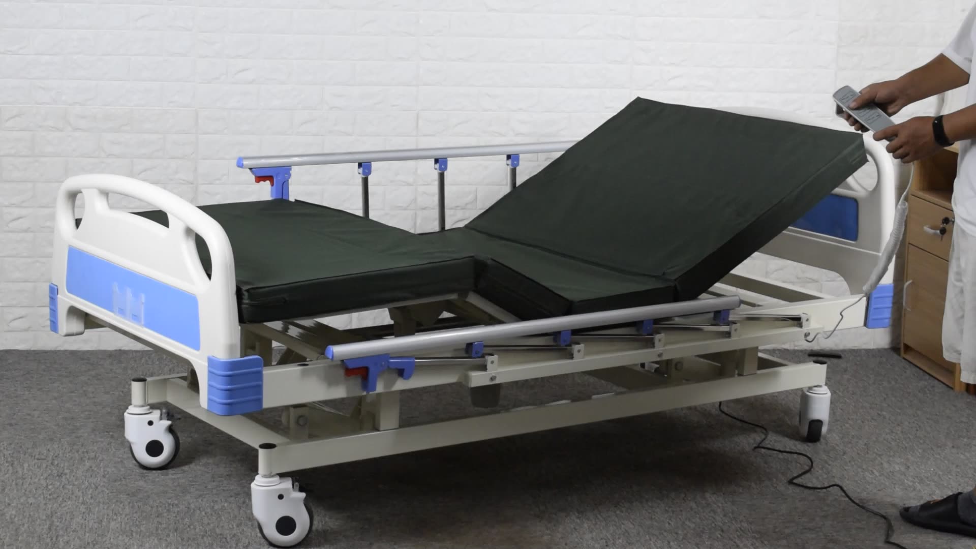 नर्सिंग रोगी बिस्तर 3 क्रैंक मैनुअल अस्पताल बिस्तर बिक्री के लिए 1