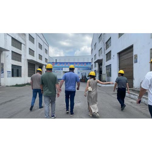 Russian customers came to our factory for inspection and visit