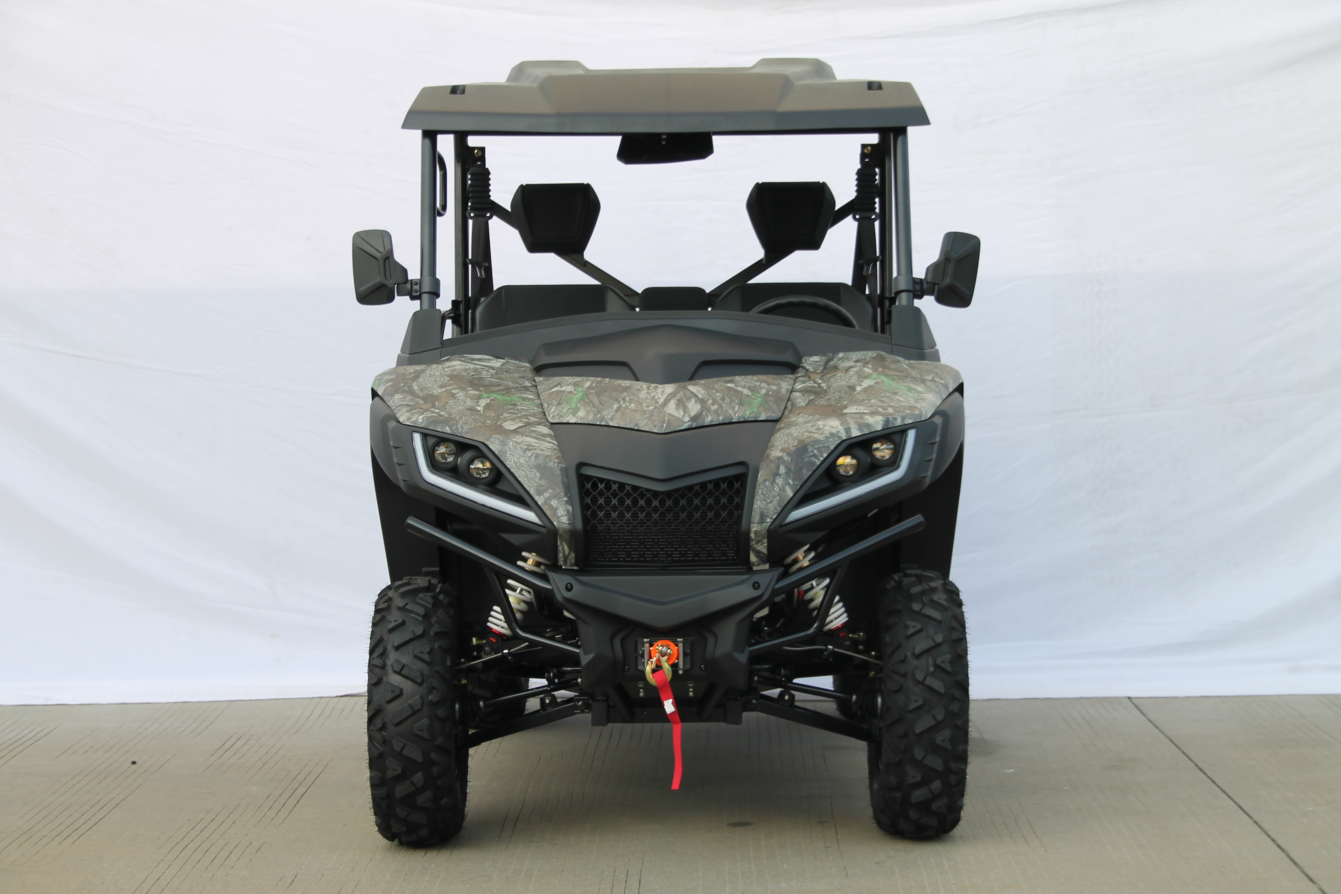 XY500U Orange UTV Drive durch die Felder 2