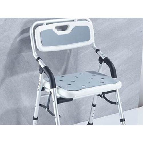 How to help the elderly family to choose the right shower chair and shower arms