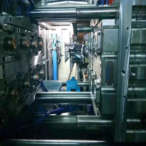 IML क्या है? प्लास्टिक इंजेक्शन मोल्ड्स अनुप्रयोगों में क्या भूमिका है?