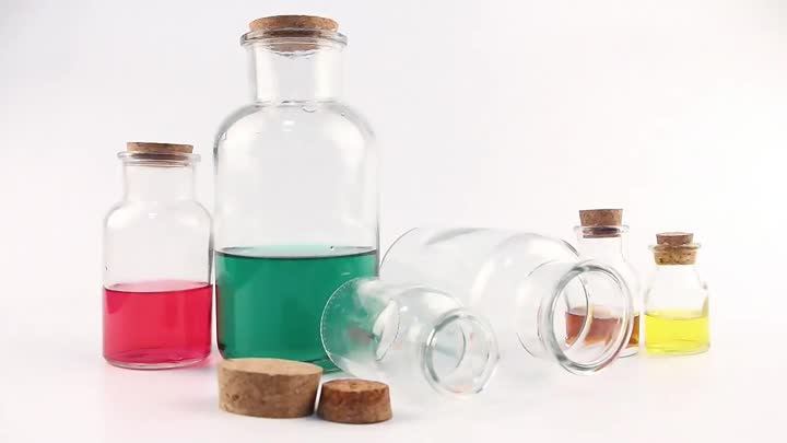 bottiglia di reagente trasparente con sughero