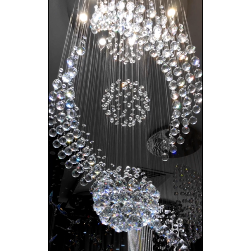 Lustre des escaliers de perles