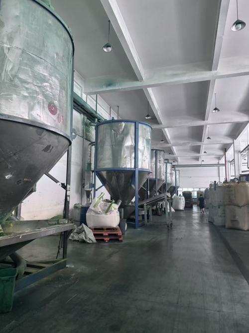 La industria del plástico Zhejiang Zhongye amplía su presencia global con fabricación avanzada e innovaciones sostenibles