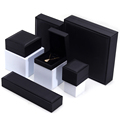 Hanhong Factory Großhandel Custom Luxury Samt Schmuck Verpackungsschachtel Dicke Schwamm Halskette Ringbox Schwarz PU Leder Schmuck Box1