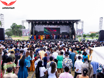 Ghana – ST150Pro Max – Unterstützung einer großen Gospel-Veranstaltung mit einer professionellen mobilen Bühnenlösung
