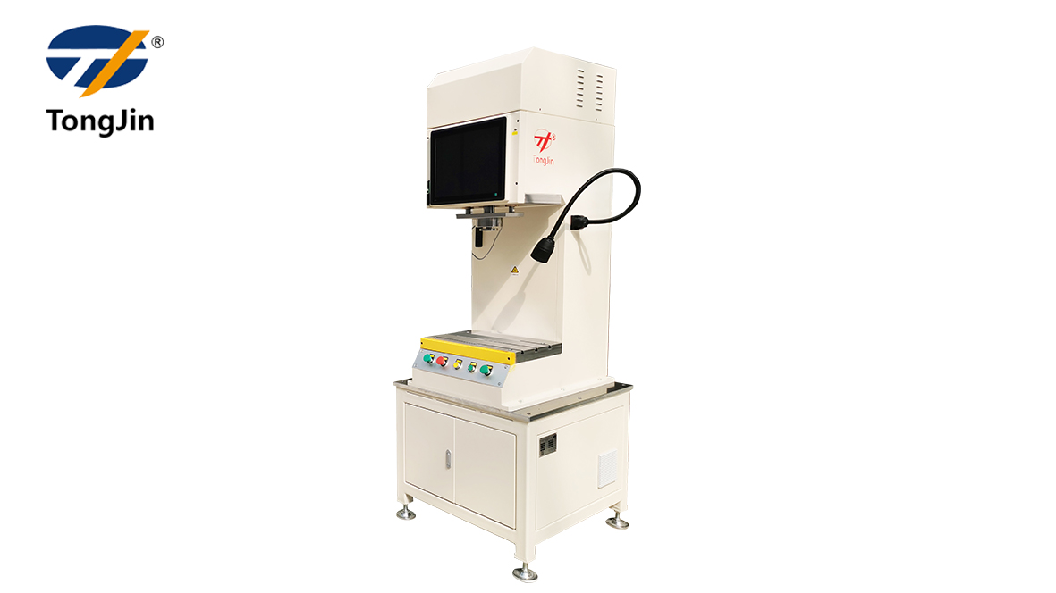 Службовы экран C-тыпу C-Screen Press Machine1