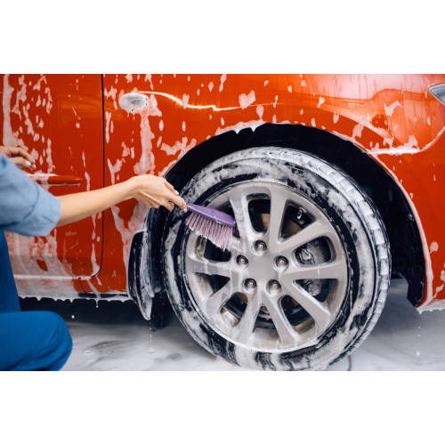 A few simple steps will teach you how to clean the car