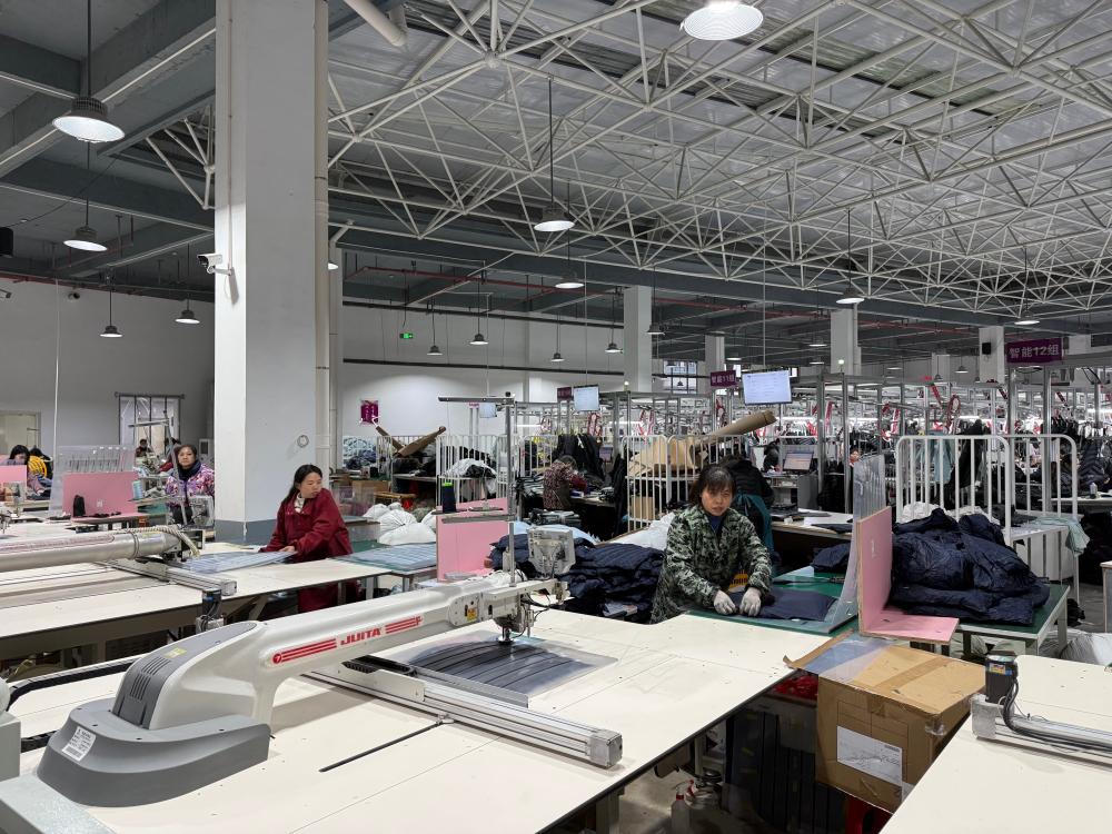 Factory Interior Working Scene (19)