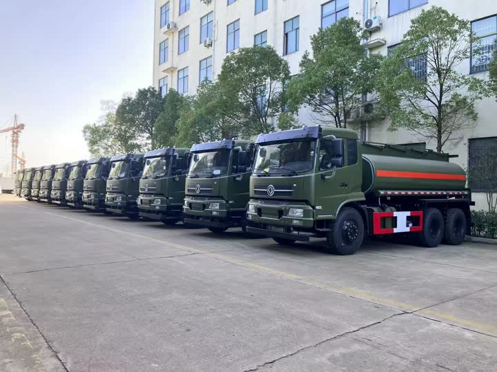 Camión de combustible fuera de carretera 6x6