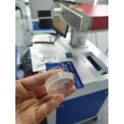 A tecnologia inteligente de corte a laser da Chuke ganha reconhecimento novamente: Amostras de corte de vidro conquistam o favor do cliente!