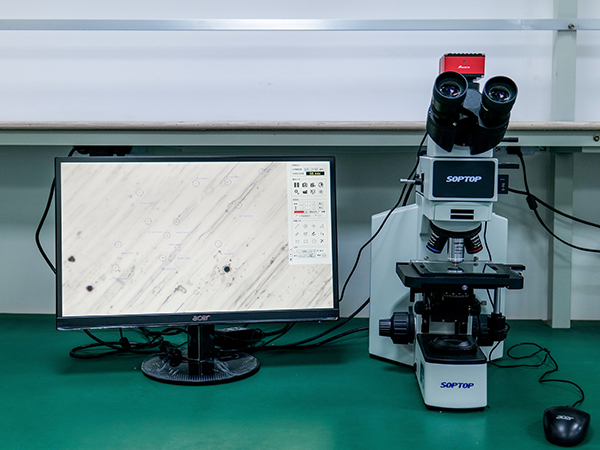 High magnification display mirror