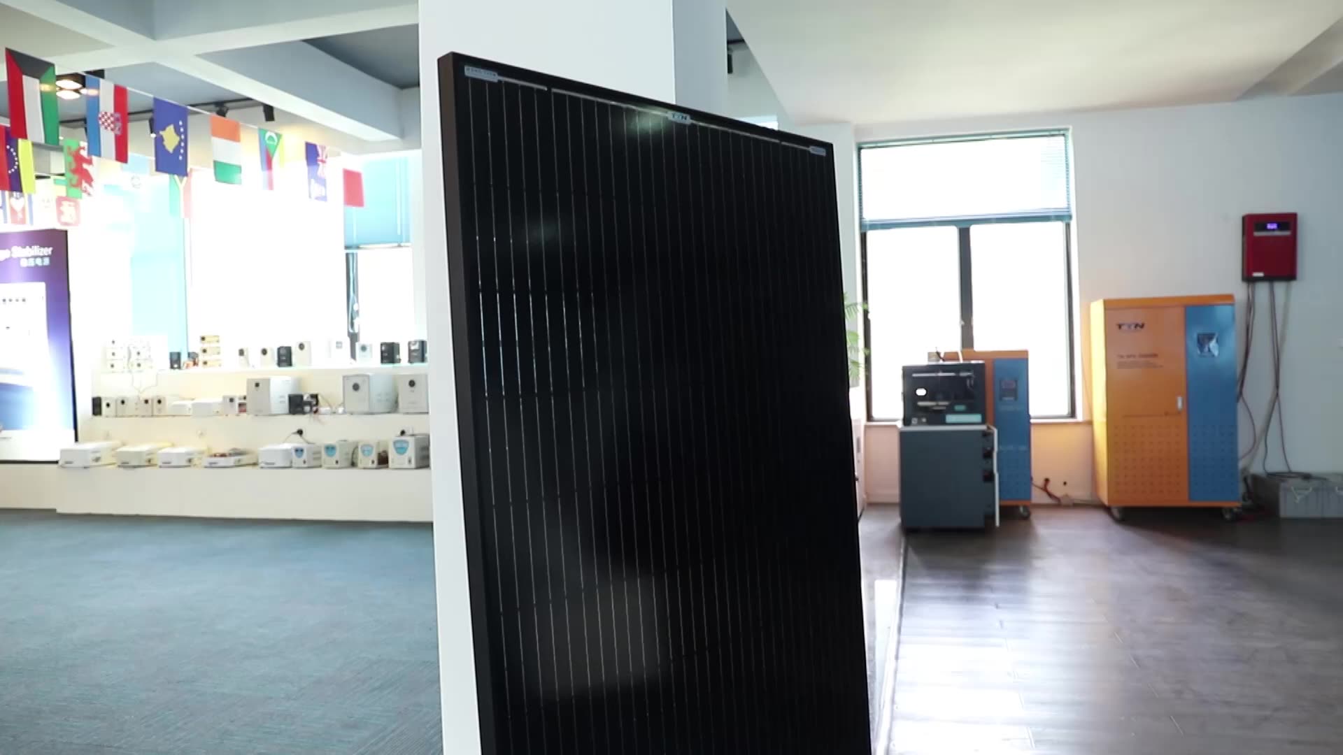 Meilleur réseau hors réseau Nouveau conception 150W TTN 36 cellules Systèmes d&#39;alimentation de panneaux solaires de module poly pour les maisons1