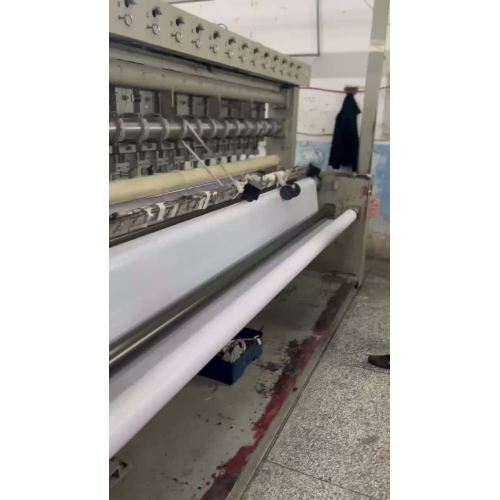 Vidéo de la production de tissus pour lampes réfléchissantes