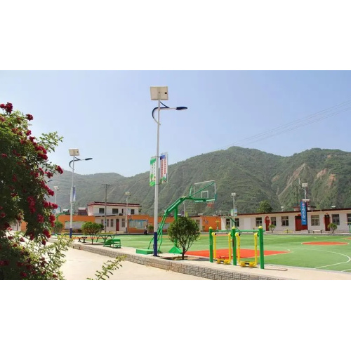 How to choose solar street lights for primary and secondary school campuses?