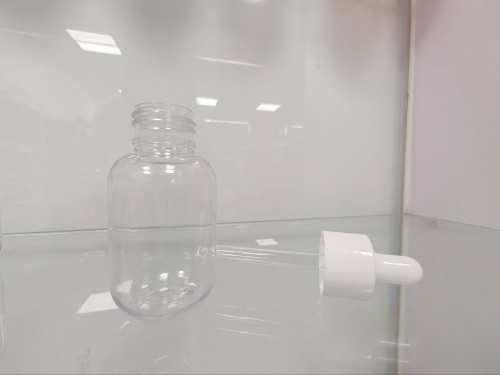 Shanghai Yukun Packaging lanza nuevos frascos cuentagotas de suero de PET redondos y voluminosos en stock