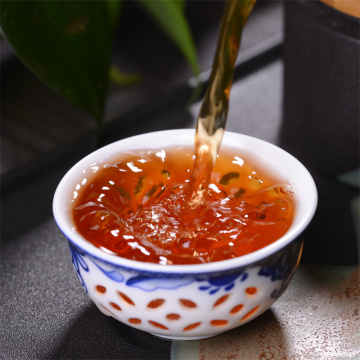2005 Vintage Aged Raw Pu'er Tea from Ancient Large-Leaf Tea Trees
