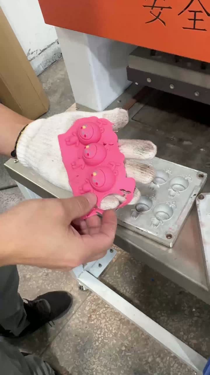 Fabricação de bonecas de PVC