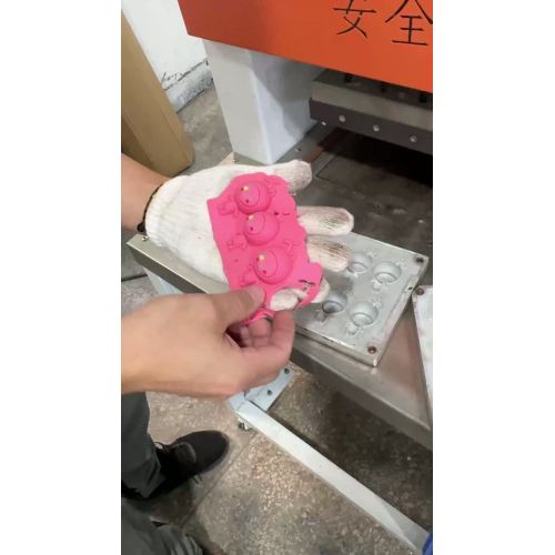 Fabricação de bonecas de PVC