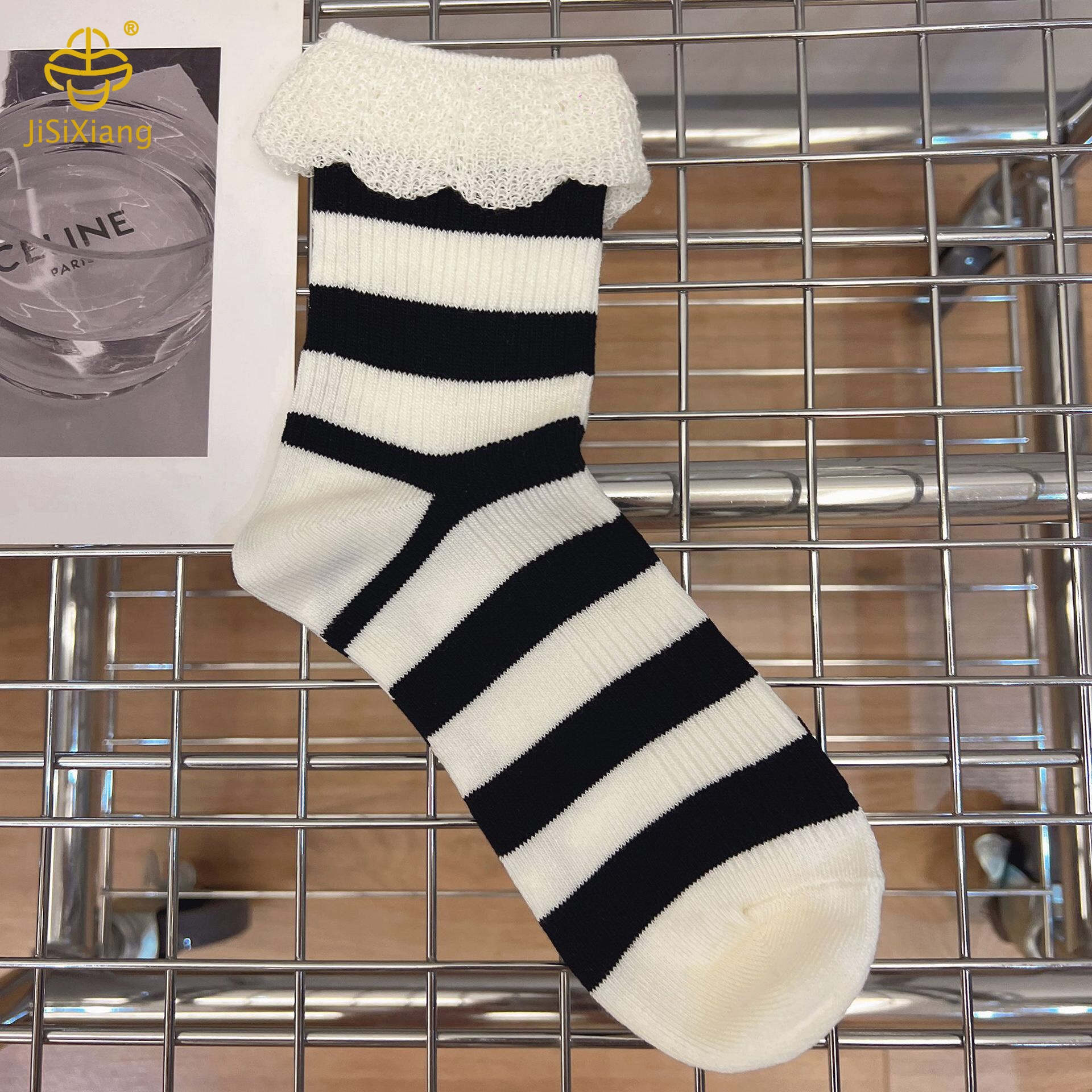 한국 흑백 줄무늬 동백 꽃 튜브 양말 자수 레이스