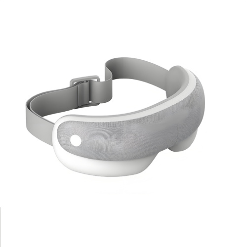 Aplicação da placa do atomizador em máscara de olho em spray