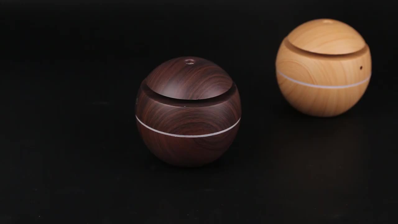 USB Aroma Diffuser Atomizer Mini Wood Grain Round Aroma Diffuser LED Colorful Aroma Diffuser Humidifier 130ml Car Humidifier1