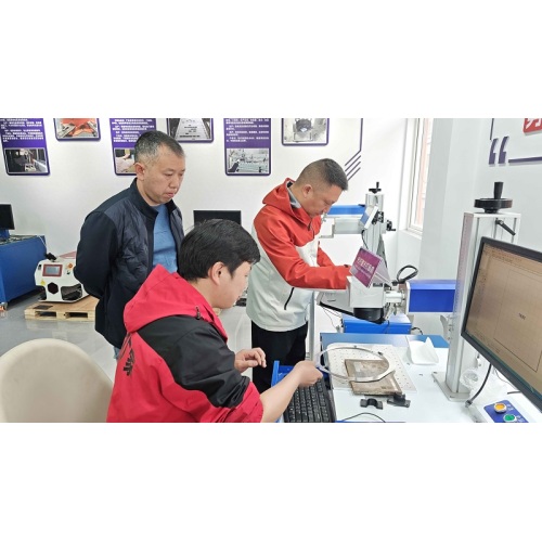 Компания Chuke Intelligent успешно подписывает заказ на 5 станков для лазерной маркировки, помогая заказчику модернизировать маркировку стальными кольцами