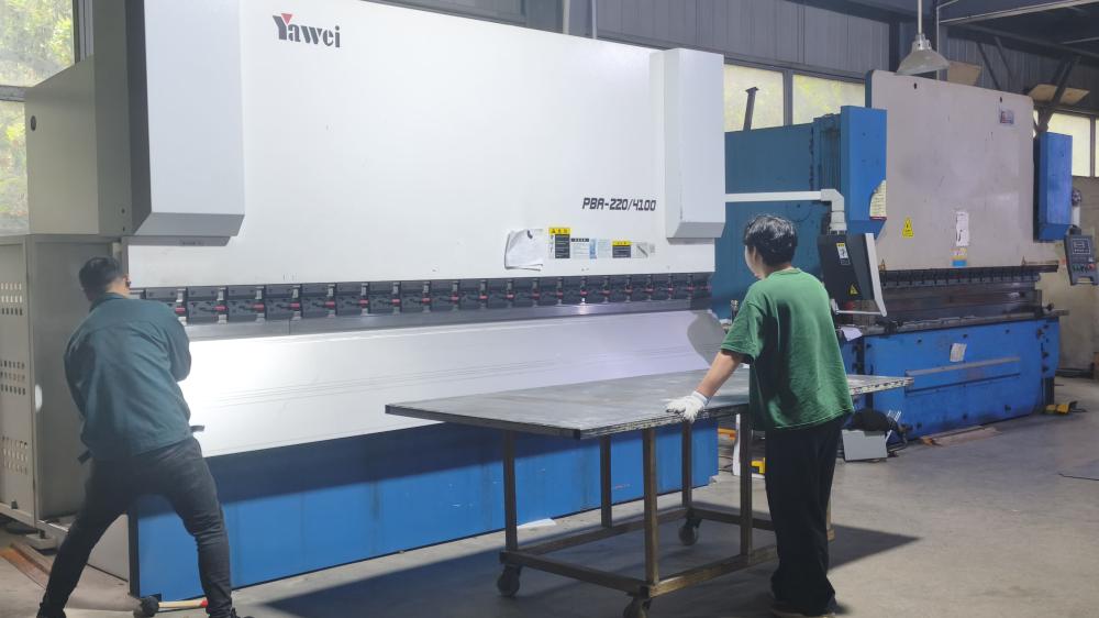 Bending machine