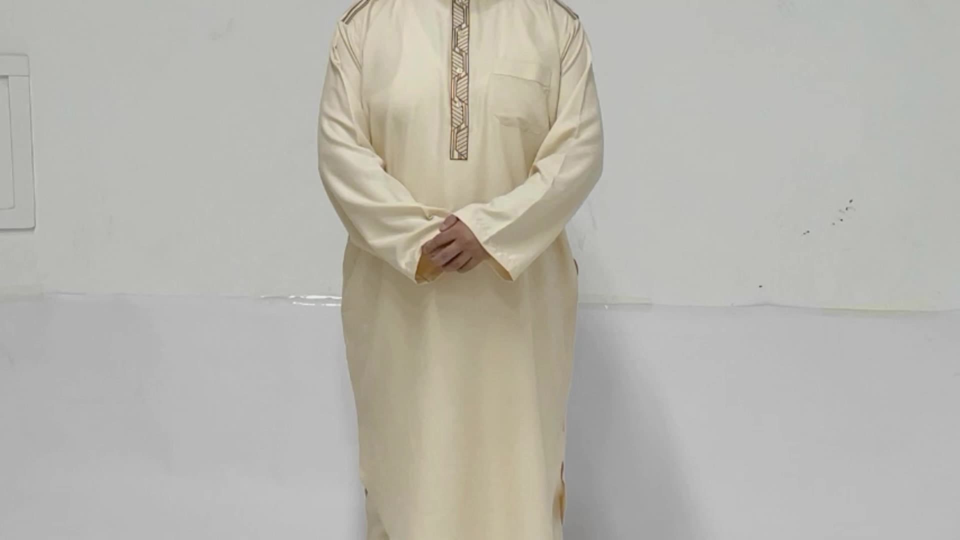 Cina produttore di fabbrica Prezzo Omani Thobe maschile Design Dubai Al Aseel Thobe1