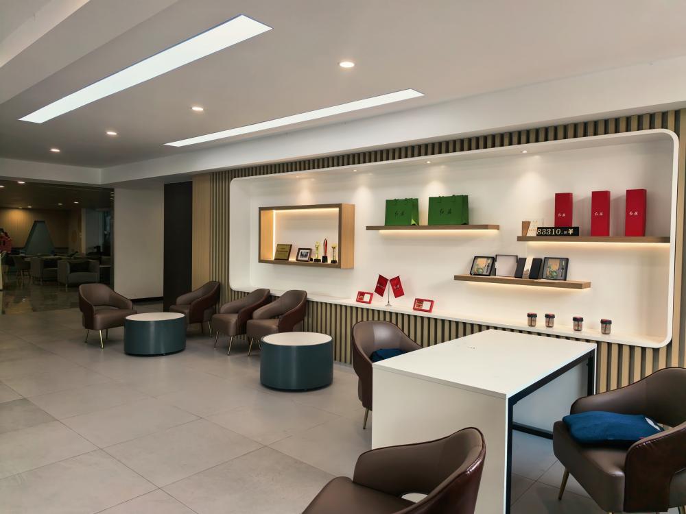 Hong Qi Office Area Display