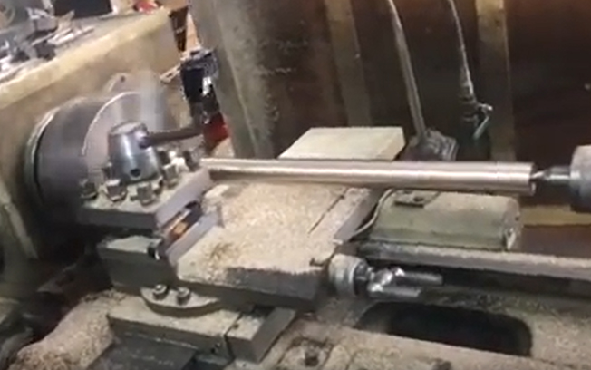 Lathe turning machining aluminum rod