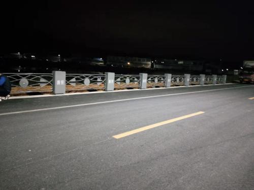 Модернизация городов: повышение безопасности на старых улицах с помощью разделительных барьеров нового поколения