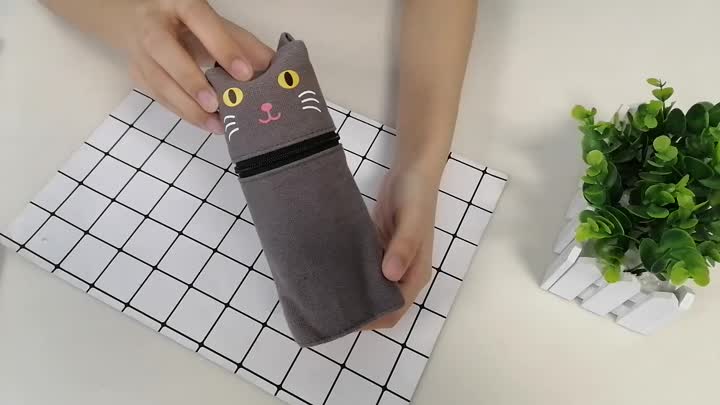 Estojo tridimensional de tela para gato fofo