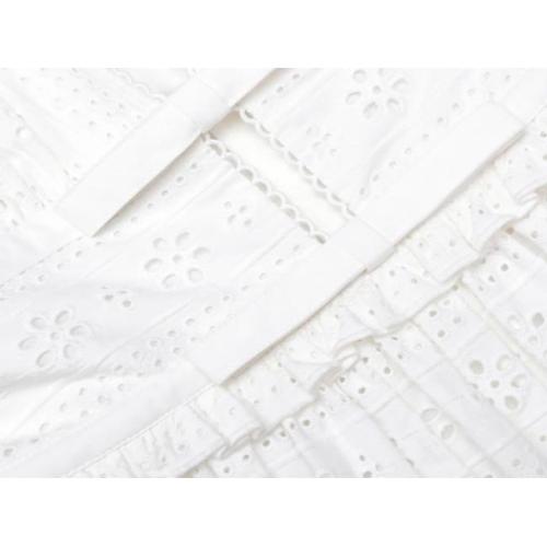 Hangzhou Meitong Garment Design Co Ltd, Kadınlar için Zarif Beyaz Pamuklu Broderie Midi Elbiseyi Piyasaya Sürdü