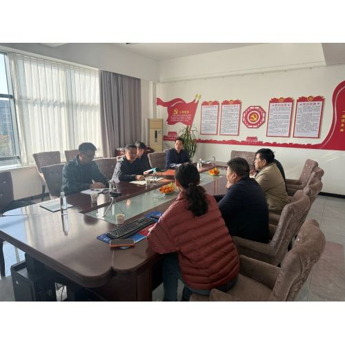 塔城県国家投資公司の指導者らは視察と交流のため中世電力集団を訪問し、共同でエネルギー協力の新たな機会を模索した。