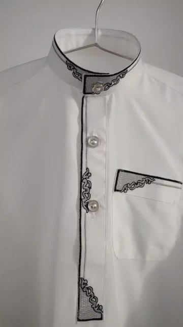 60 White Men's Qatari Thobe
