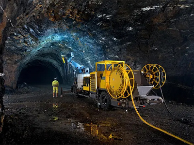 自律システムと安全コンプライアンスによる世界の鉱山救助機器市場の燃料拡大