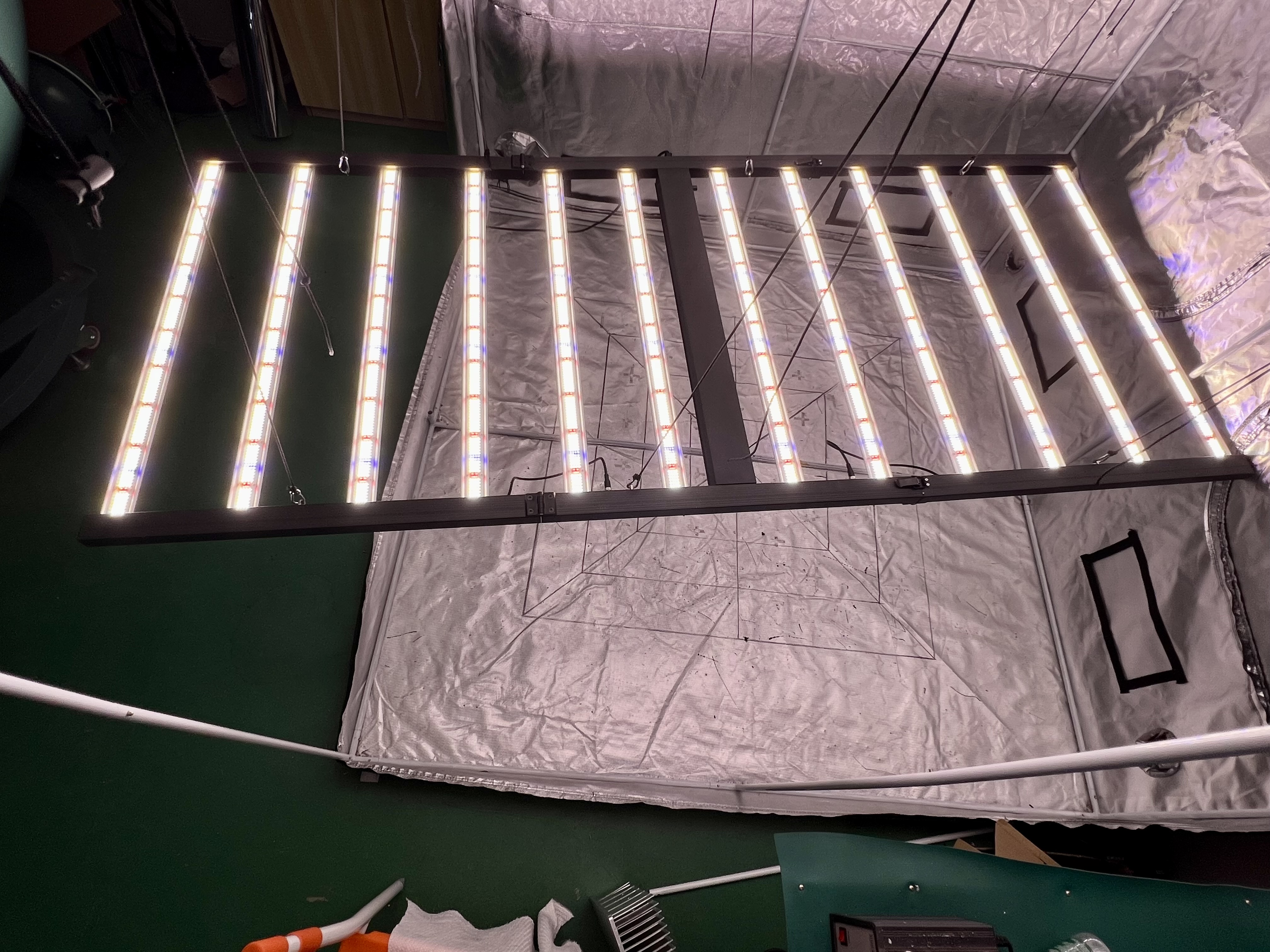 Μεγάλο LED Grow Light 1200W
