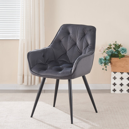 Spotlight del cliente: el propietario australiano elogia las sillas de comedor BR-039 como "absolutamente impresionantes"